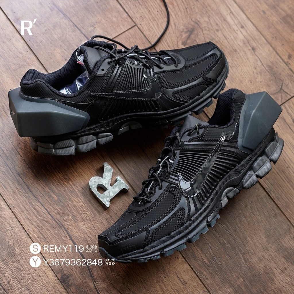 ACW ZOOM VOMERO+5 สีดํา AT3152-001 ผู้ชายผู้หญิงส่วน