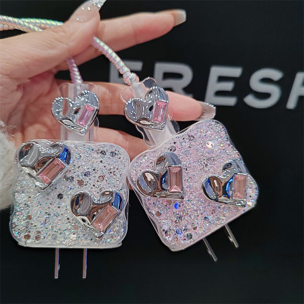 ชุด 4 ชิ้น เหมาะสำหรับ เคสสายชาร์จ USB ลายหัวใจน่ารัก 3D สีเงิน สําหรับ IPhone 18W-20W