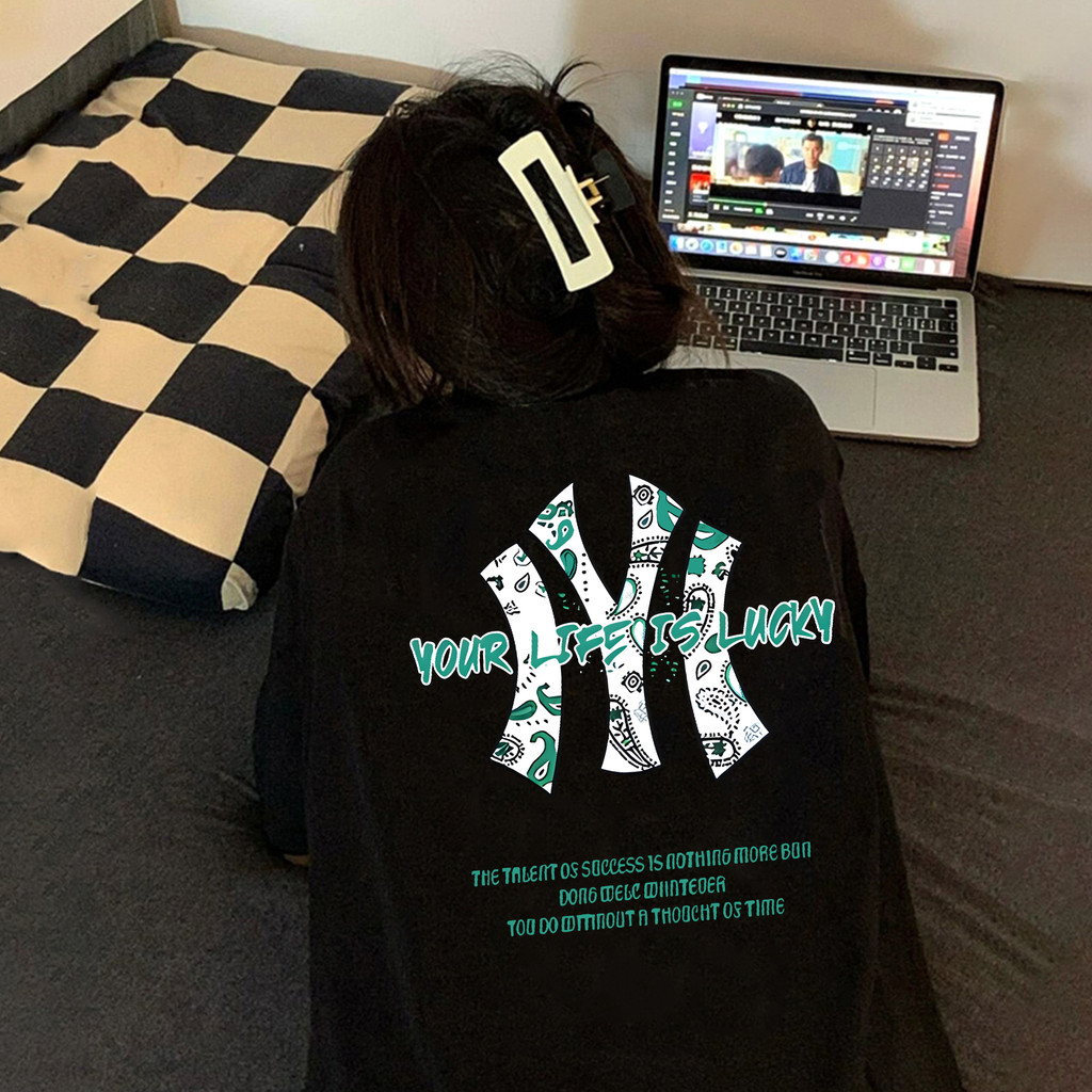 Top เสื้อยืดoversize ผู้ชาย-ผู้หญิง ลาย"YOUR LIFE IS LUCKY" เนื้อผ้า ใส่สบาย ไม่ยืดไม่ย้วย