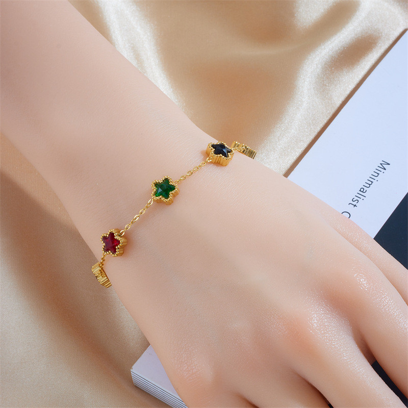 สร้อยข้อมือสแตนเลส ลายห้าแฉกและดาว เพชรสดใสมากสไตล์ย้อนยุค