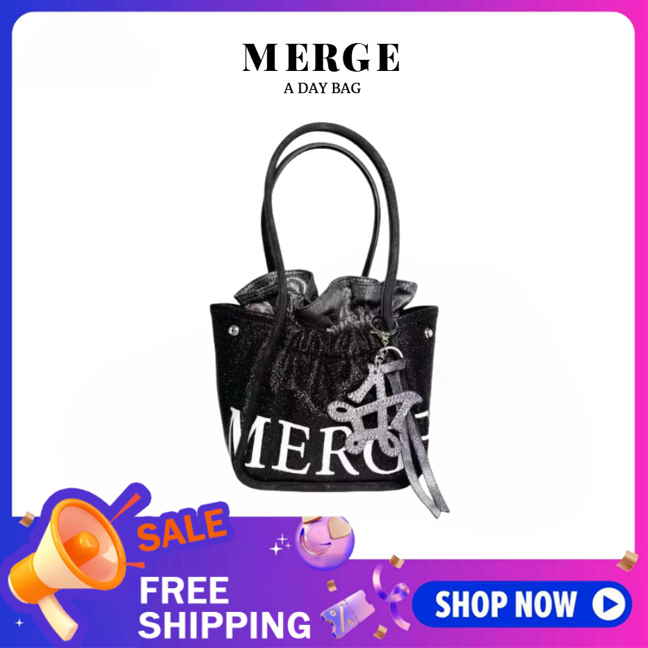 【สินค้าพร้อมส่ง】100%ของแท้ Merge A Day Bag Mini Black Glitter กระเป๋าถือ กระเป๋า