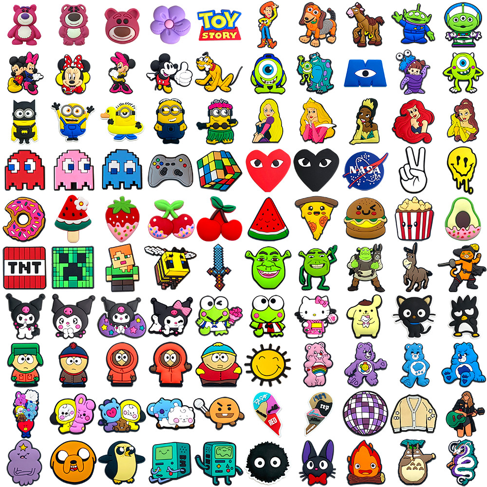 เครื่องประดับรองเท้า PVC ลายการ์ตูน 100 ชิ้นพร้อมปุ่ม