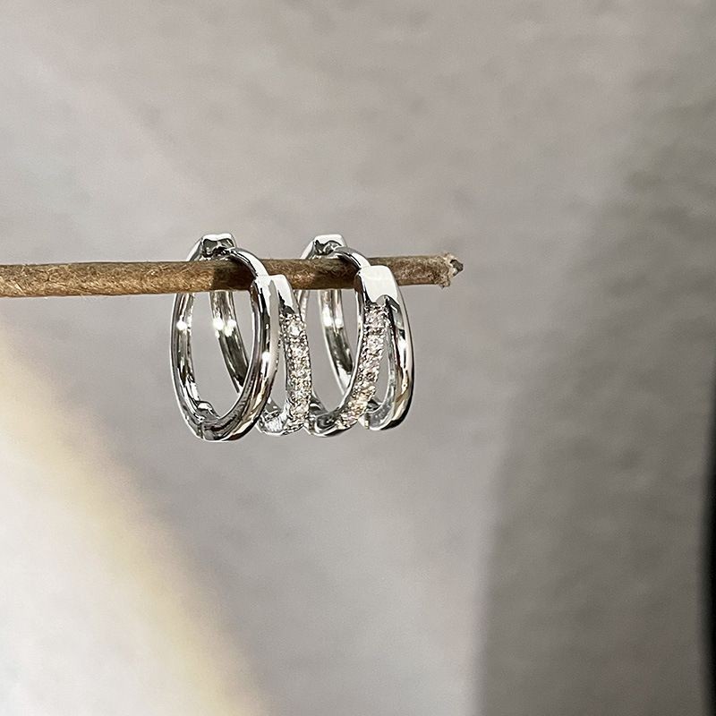 เงินสเตอร์ลิง 999 อารมณ์เพชรเรียบง่ายเงินฝัง MINITV 999 air 质量卓钻银色双扣 ผู้หญิงอเนกประสงค์ Aura De Toil