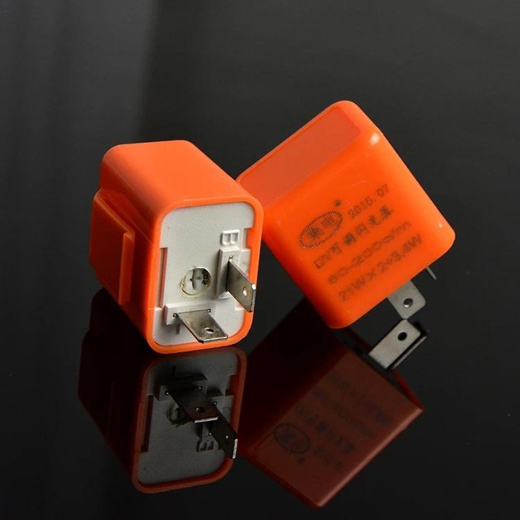รีเลย์ไฟเลี้ยว LED 2 ขา 12V สำหรับรถจักรยานยนต์ รีเลย์ไฟเลี้ยวแบบปรับได้ เหมาะสำหรับทุกรุ่น