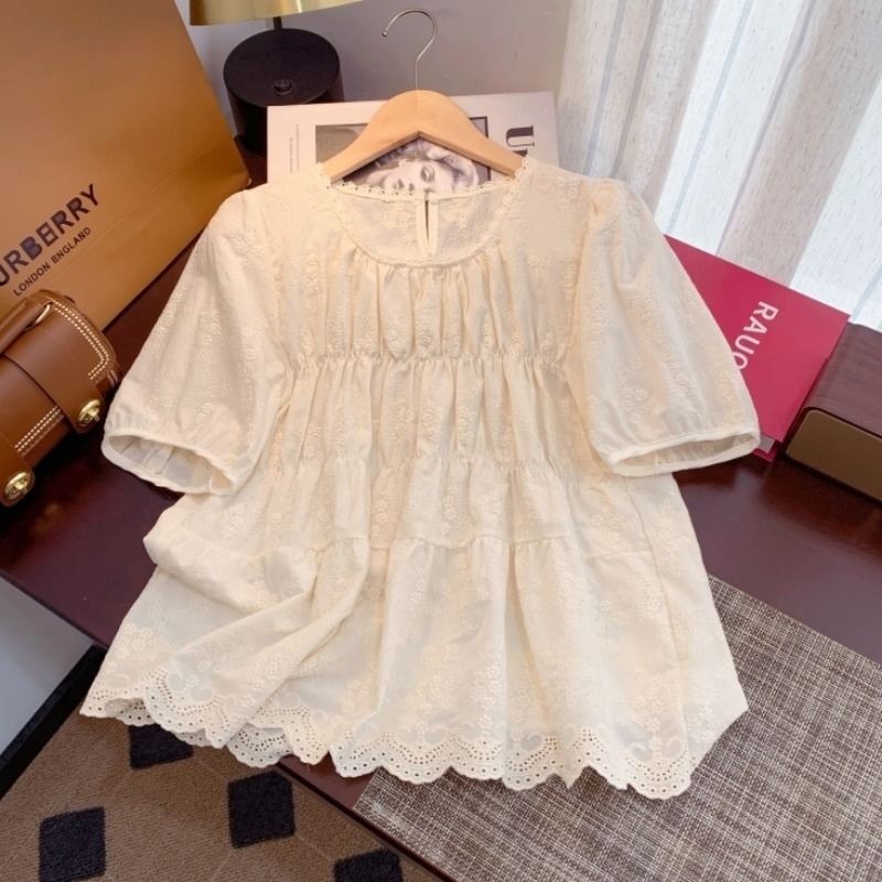 เสื้อเชิ้ตแขนสั้นพัฟฝรั่งเศสฤดูร้อนสไตล์ใหม่ขนาดเล็กหลวมออกแบบจีบเก๋หวานน่ารักด้านบนเสื้อเชิ้ตขนาดเล็ก