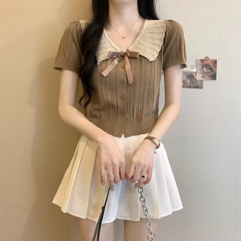 Maze⭐️พร้อมส่ง⭐️เสื้อคาร์ดิแกนถักแขนสั้นแต่งโบว์ระบายคอสุดหรูผ้านิ่มนุ่มสวมใส่สบาย(X029) ราคา ถูกที่สุด ดีลบีเคเค แกลเลอรีภาพที่ 9