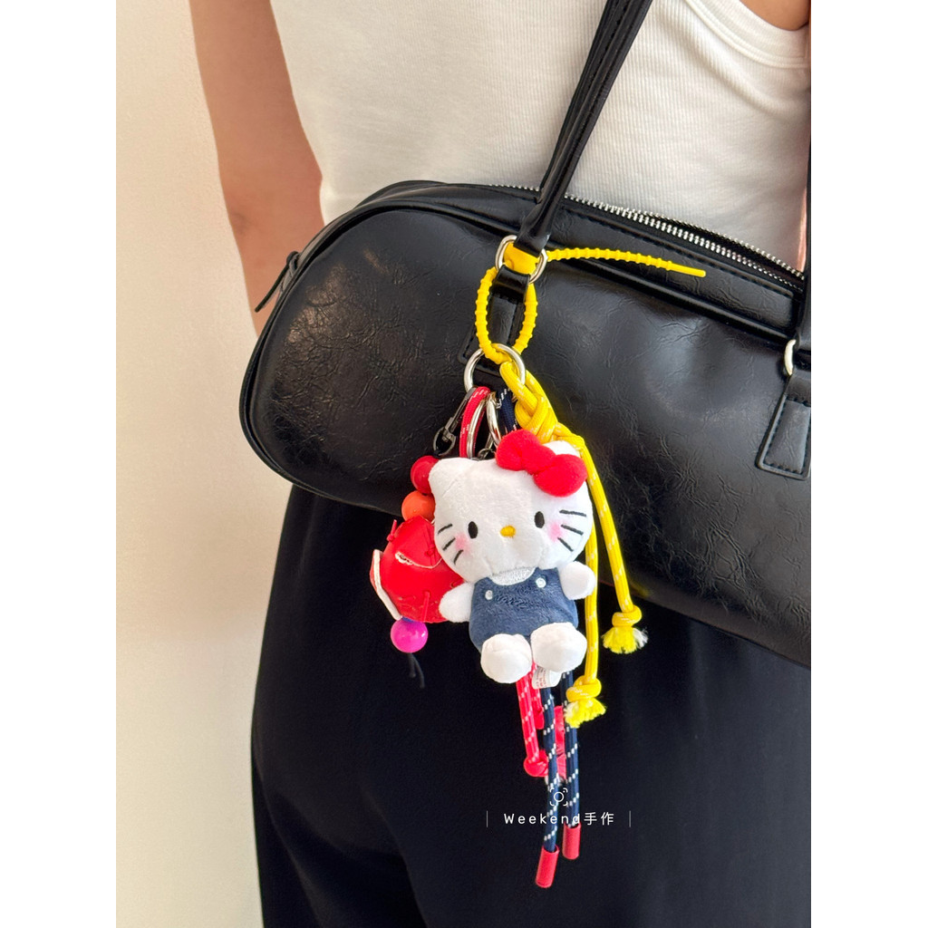 Ins เดียวกัน KT กระเป๋าจี้ตุ๊กตา Miu ลมเชือกแขวนพวงกุญแจพรีเมี่ยมจี้ตุ๊กตาพร้อมของขวัญมือ