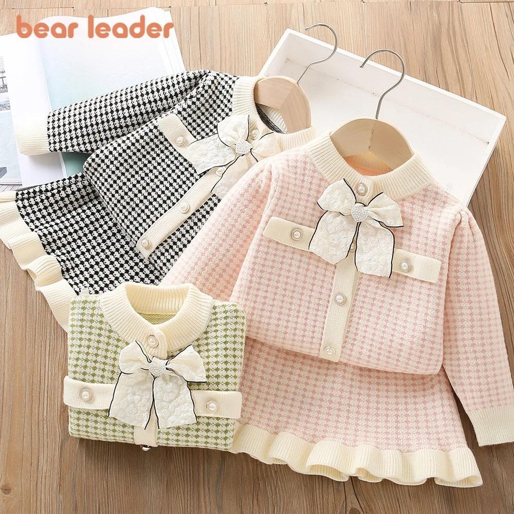 ผู้นําหมีฤดูหนาวใหม่ 2-6 ปีเสื้อผ้าเด็กแฟชั่นตารางโบว์เสื้อสเวตเตอร์คาร์ดิแกน + ชุดกระโปรงงานเลี้ยงวันเกิดสาวชุด