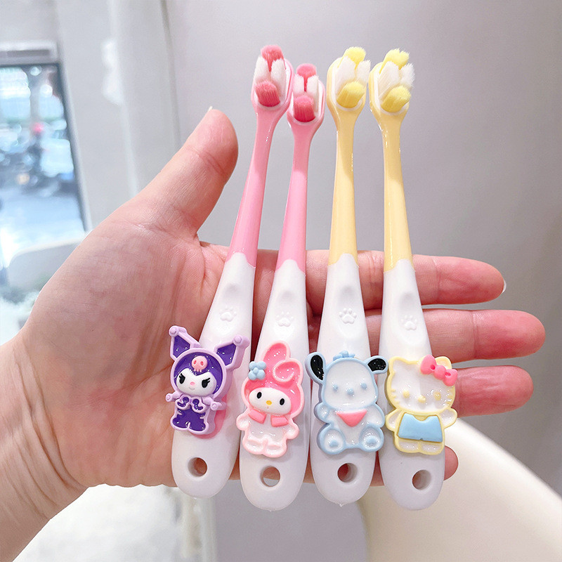 SANRIO ซานริโอแปรงสีฟันขนนุ่มการ์ตูนเด็กเด็กสาวเด็กแปรงสีฟันน่ารักคุโรมิมายเมโลดี้ทําความสะอาดฟันแปรงสีฟัน