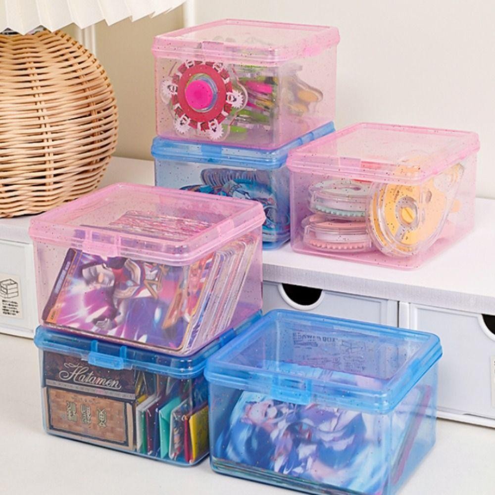 กล่องเก็บของ ปกเสื้อ ภาชนะใส่เครื่องประดับ กล่องเก็บพลาสติกใสรูปสี่เหลี่ยมผืนผ้าอเนกประสงค์กันฝุ่นผู้ถือบัตรขนาดเล็กกล่องการ์ดสําหรับจัดเก็บเคร - รูปที่ 2