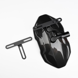 ที่ ด้านหลังบังโคลนผู้ถือป้ายทะเบียนสาดยามที่มีวงเล็บใบอนุญา…