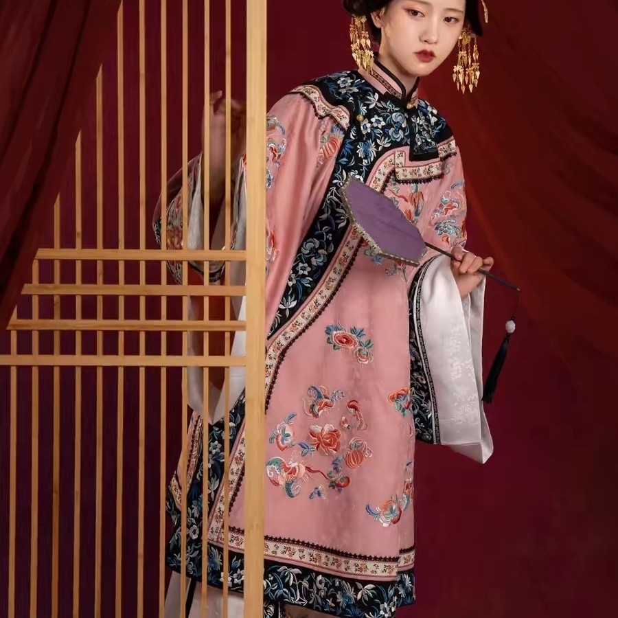 Qinghan หญิงสไตล์จีน Hanfu คู่ปก Qing Dynasty พิมพ์รอบคอ Jacquard Horse Face Original Palace ชุดอุตสาหกรรมหนัก