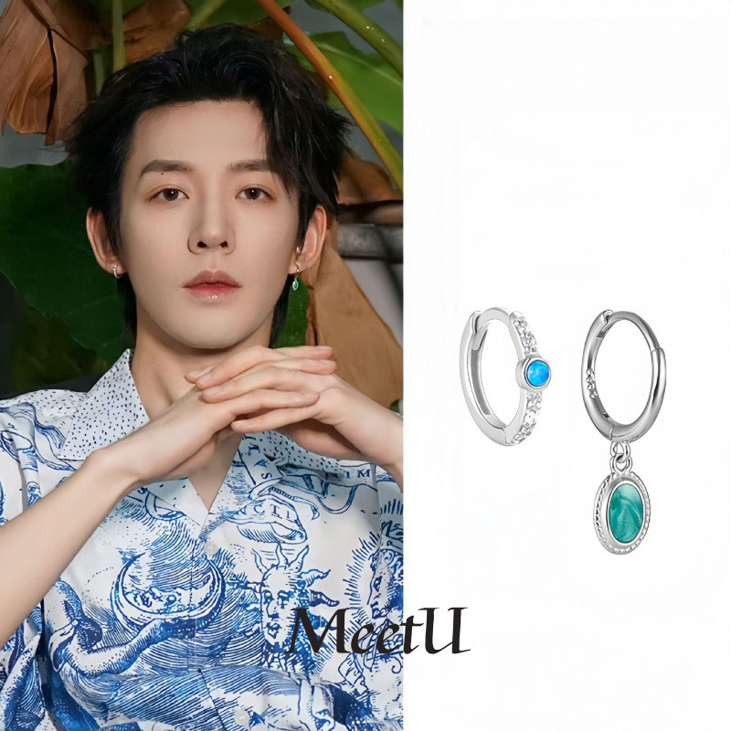 ต่างหูเงินสเตอร์ลิง925ไม่สมมาตรพร้อมพลอยทาร์คัวซิส