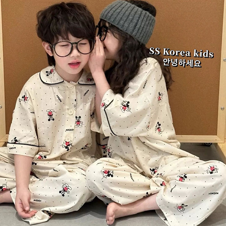 สาวชุดแขนสั้นฤดูร้อนสไตล์ใหม่แฟชั่นเกาหลีรุ่นปกการ์ตูนมิกกี้พิมพ์เสื้อโปโลด้านบนกางเกงสบายๆสบาย ชุดบ้าน ชุดสองชิ้น