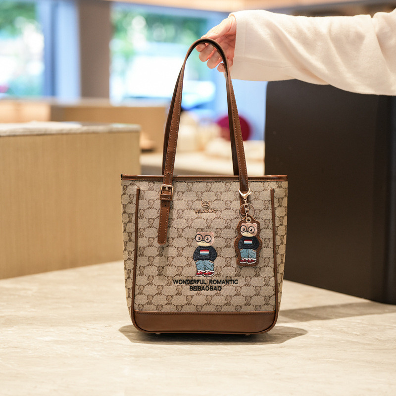 [Bei Baobao] กระเป๋าสะพายข้างสำหรับ 여성ดีไซน์ใหม่ มินิมอล กะทัดรัด ลายแมวการ์ตูน ขนาดใหญ่ พกพาได้ทุกวัน