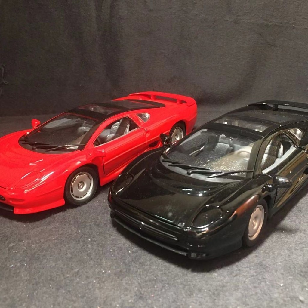 1/24 Willie Sanbao JAGUAR XJ220 รถรุ่นสีดําสีแดงสองประเภทความยาว 20 กว้าง 10 ซม.