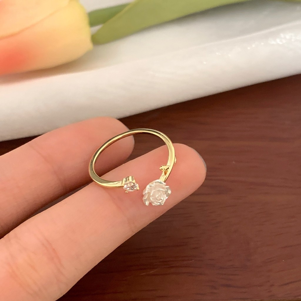 แหวนดอกคามีเลีย สไตล์เกาหลีน่ารัก! ✨ แหวนเปิดปรับขนาด + เพชร CZ | ของขวัญเพื่อนซี้ ใส่คู่กันสวย - รูปที่ 3