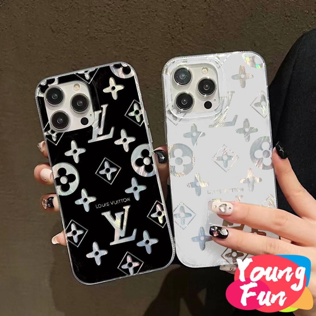 เคส IPhone 16 15 Pro Max แบรนด์เก๋ สว่าง 14 XR 13 11 12 Pro Max 8 7 6 6S Plus X Xs Max Se 2020 13 12 11 Silver FeatherหรูหราHographicเลเซอร์ยี่ห้ออินเทรนด์ซิลิโคนนุ่มกรณี แบรนด์แฟชั่นหรูหรา