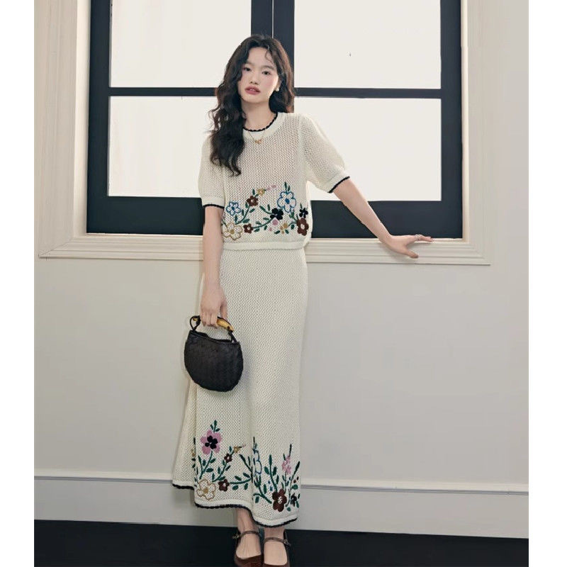 Embroidered Two Pieces for Women Spring and Summer2024Retro Heavy Industry Knitwear New Chinese Style Suit SkirtTT-shirt New Skirt