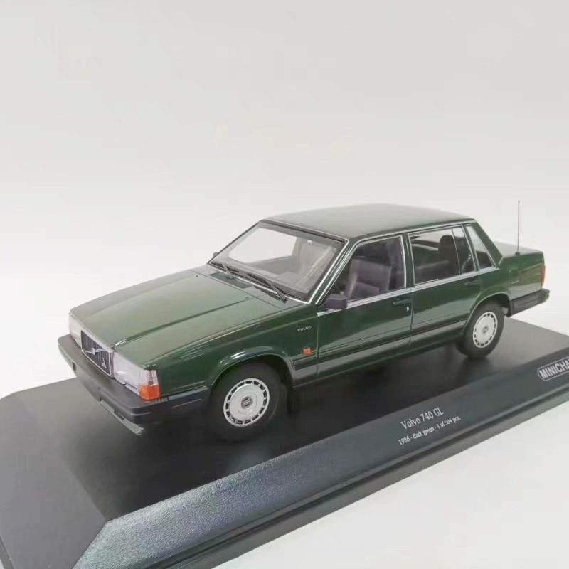 1minichamps Mini Cut VOLVO 740g