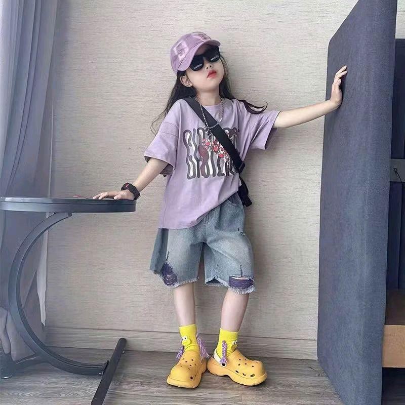 Purple Jeans90_ Set of Mid-rise Jeans และเสื้อยืดผ้าฝ้ายสีม่วงสําหรับเด็กผู้หญิง