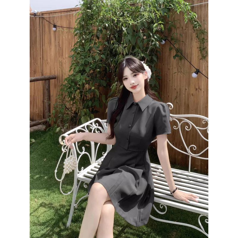 【S-5XL】 มินิเดรส คอปกเชิ้ต โปโล แขนสั้นพัฟ กระดุมหน้า กระโปรงทรงเอ สไตล์หวานสุภาพ ลุคนักเรียนเกาหลี