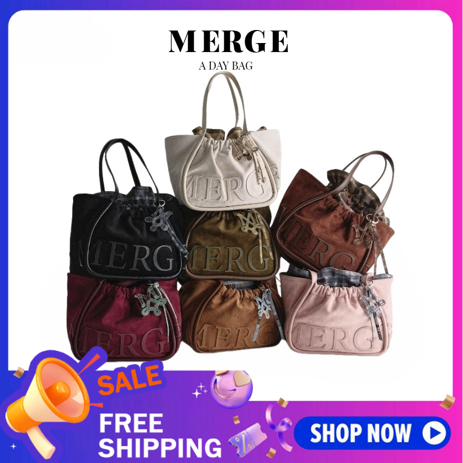【สินค้าพร้อมส่ง】100%ของแท้ MERGE A Day Bag Medium’ in suede กระเป๋าสะพายไหล่