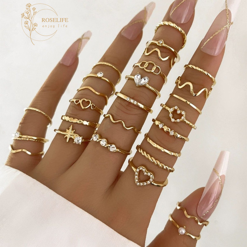 ชุดแหวนRoselife Gold 28PCS ดีไซน์เรขาคณิตและหัวใจ เสริมความโรแมนติกให้มือคุณ
