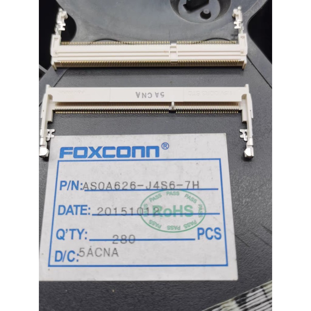 AS0A621-J4S6-7H 1 ชิ้น 204P Foxconn DDR3 1.5V-H4.0 มม. Memory Strip Plug Plus tta