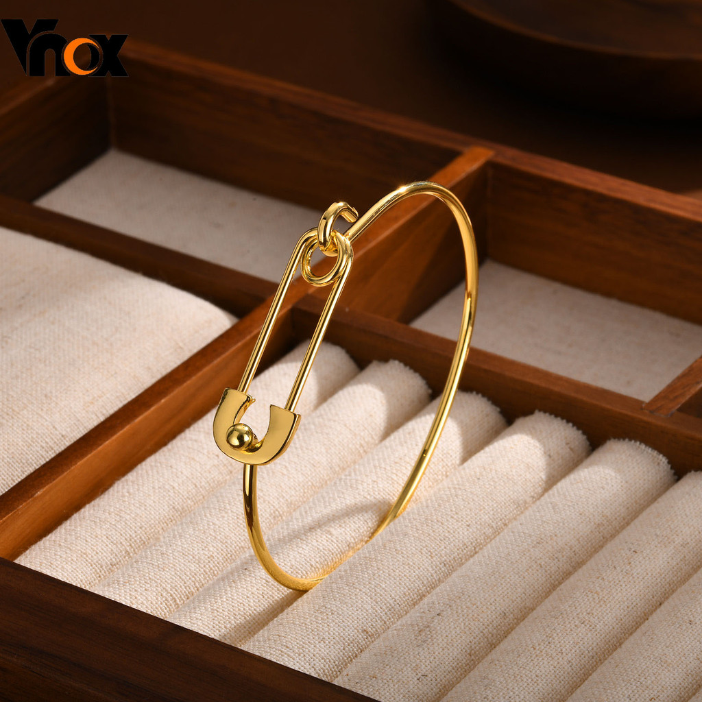 Vnox Pin Design เปิดกําไลข้อมือผู้หญิงสาว,18K Gold Simple Safety Non Fade สร้อยข้อมือ, Friendship เครื่องประดับของขวัญ
