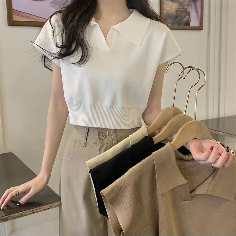 Lune_Grace เสื้อครอปไหมพรมคอปกแขนสั้น สีพึ้นแมตช์ง่าย ผ้านุ่มใส่สบาย ผ้าไม่หนามากใส่แล้วไม่ร้อน-พร้อมส่งจากไทย-รุ่น1808