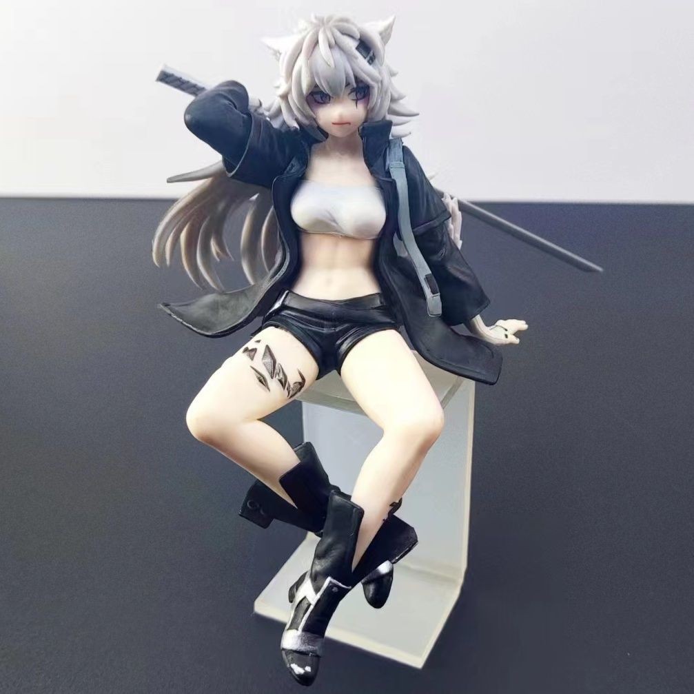 🍀หล่อสุด ๆ อีกโลกหนึ่ง Lapland Swordsman ตกแต่งแชสซีรถยนต์ตุ๊กตาตกแต่งของขวัญ