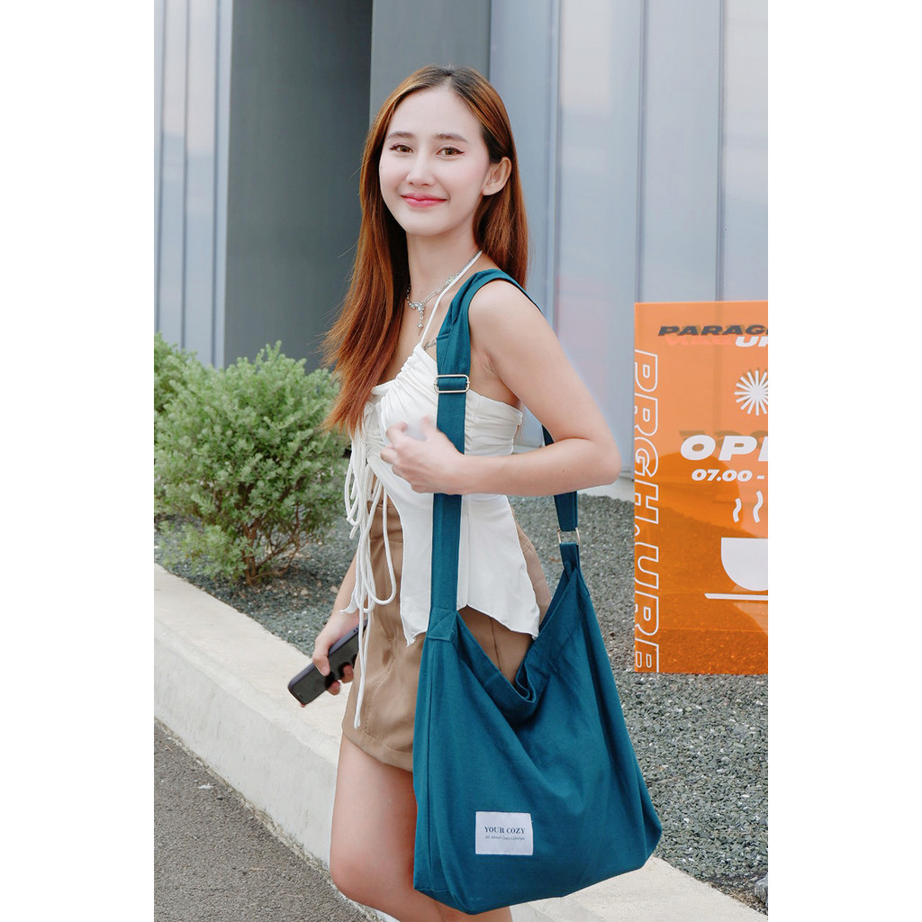 กระเป๋า tote ถุงย่าม ทรงสี่เหลี่ยม กระเป๋าผ้า ย้ามสะพาย ผลิตที่ไทย by YourCozy