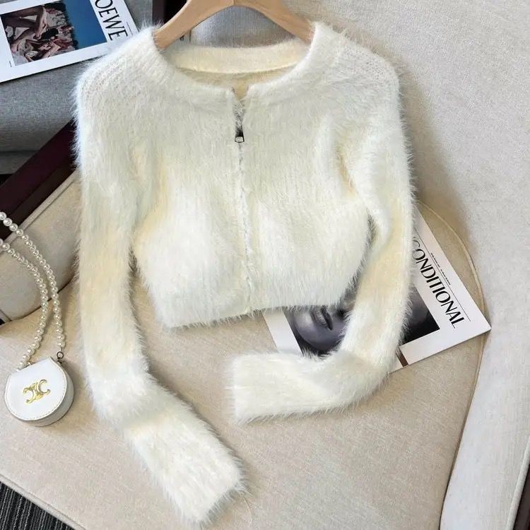 WOMAN CROP FURRY ZIPPY CARDIGAN TOP JAPAN สไตล์เกาหลีผู้หญิง FUR CLOTHES