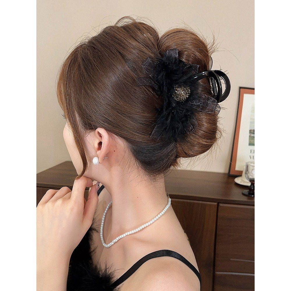 T Classy Flash Diamond Feather Grab Clip Female Back Head Hair Shark Clip