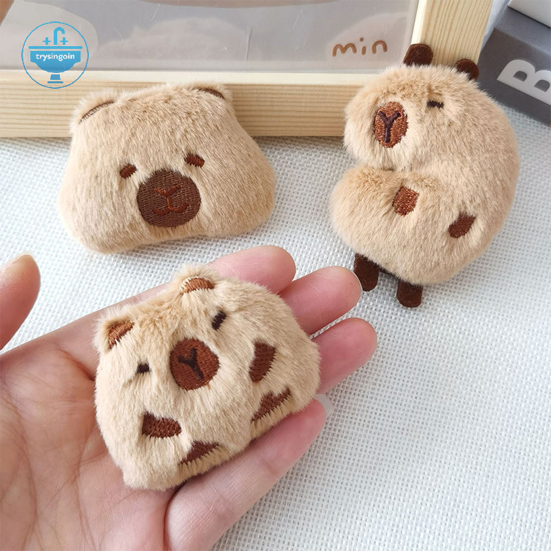 [trysingoin] น่ารัก Capybara สัตว์ตุ๊กตา Plush เข็มกลัด Fluffy นุ่มเสื้อผ้า Badge Pins กระเป๋าเป้สะพายหลังอุปกรณ์ตกแต่ง TH