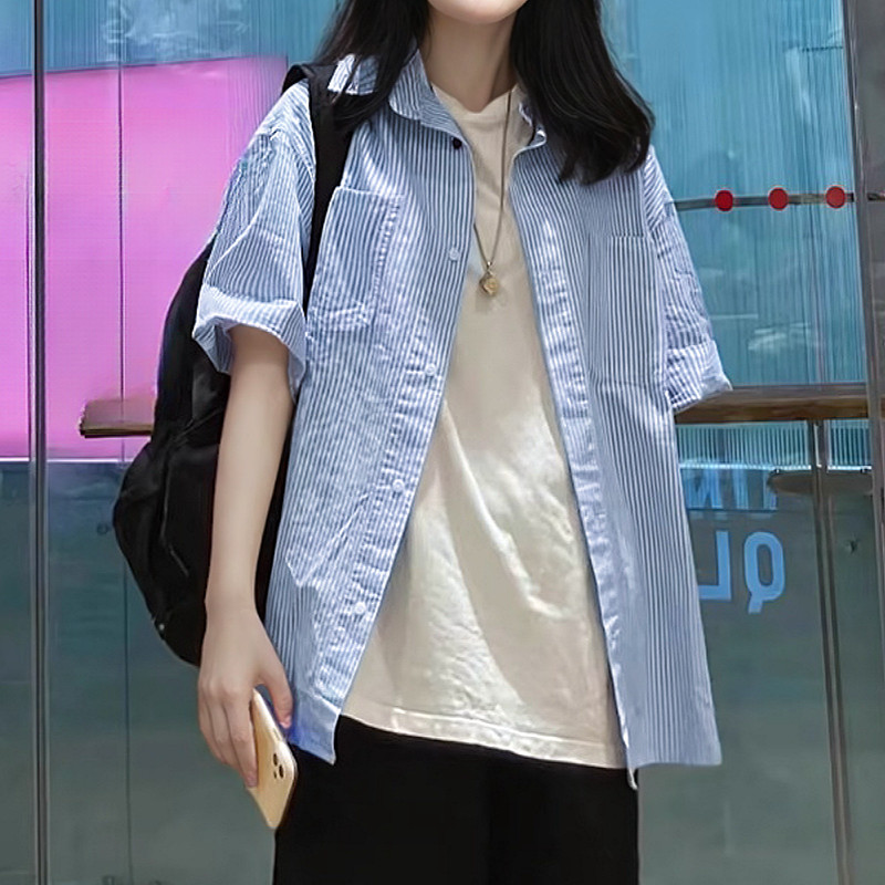 Kaekai พร้อมส่ง เสื้อเชิ้ต ลายทาง คอปก แขนสั้น ทรงหลวม ผ้าคัตตอน สไตล์เกาหลี เหมาะกับฤดูใบไม้ผลิ กระเป๋าใช้งานได้