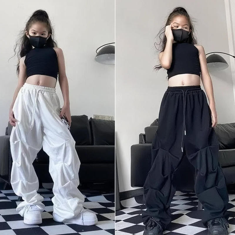 [KeDaYa] พร้อมส่ง ชุด Y2K เสื้อกล้ามเกาหลี กางเกงขาสั้นเด็กหญิง กางเกงพลีทอเมริกันย้อนยุค ชุดฮิปฮอปสำหรับเด็ก ชุดเต้น KPOP OOTD