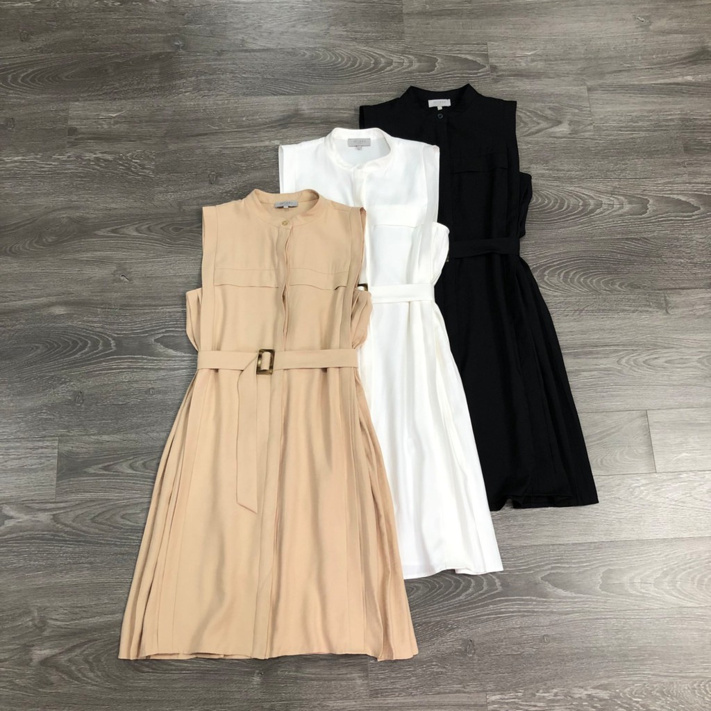 Hobbs V315 เดรสคอเต่าแต่งเข็มขัด