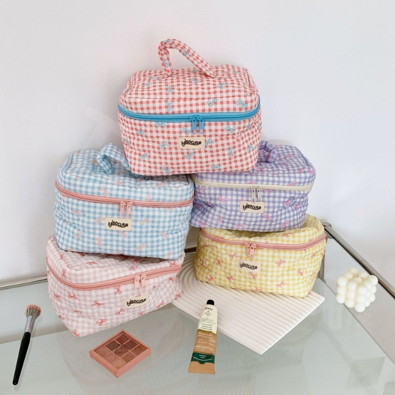 กระเป๋าเครื่องสำอาง แบบพกพา กระเป๋าแต่งหน้าทรงตั้ง กันน้ำ นุ่มนิ่ม มีหูจับ - รูปที่ 4