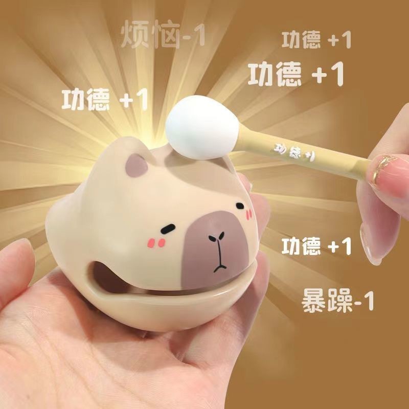 ที่โดดเด่น/เลือก Kapibara ปลาไม้อารมณ์เสถียร Capybara Decompression สํานักงานเดสก์ท็อปเครื่องประดับว