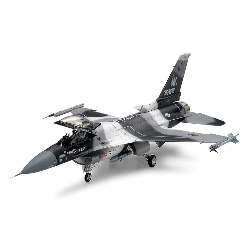 Tamiya 1/48 Masterpiece Series No.106 US Air Force F-16C/N Aggressor/พลาสติกเสริมรุ่น 61106
