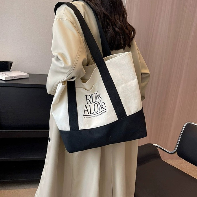 ifashionbag(IF2104) กระเป๋าผ้าแคนวาสสะพายไหล่ ใบใหญ่ มีช่องใส่ของด้านหน้าRUN