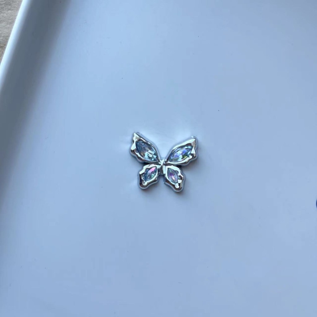 ผีเสื้อ 1 ชิ้น crosc charm jibbits crosc clog jibbits หัวเข็มขัดรองเท้า ตกแต่งรองเท้า