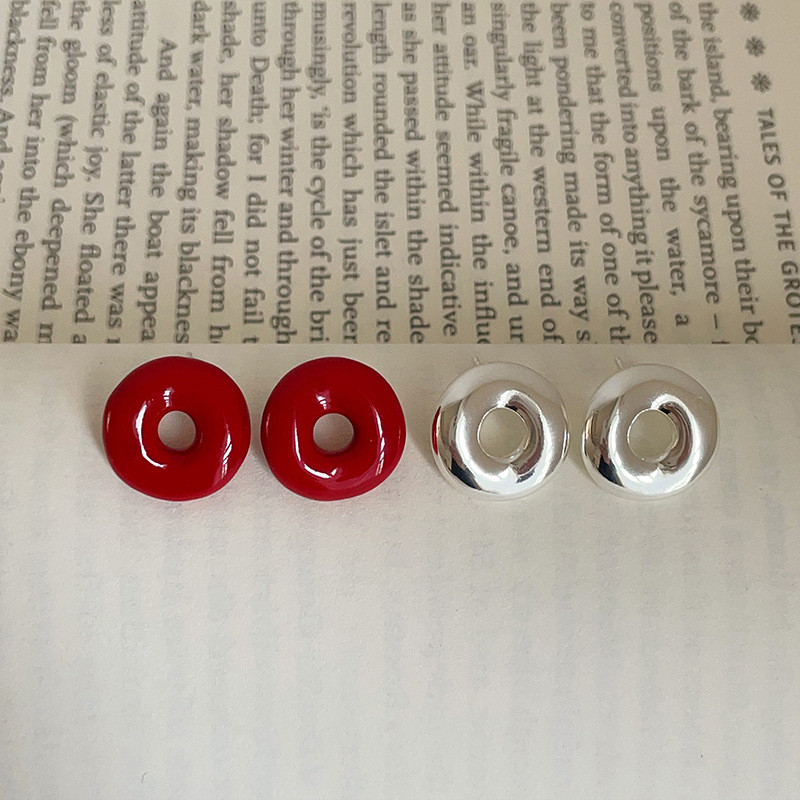 Red Hollow Donut S925 เข็มเงินต่างหูหญิง