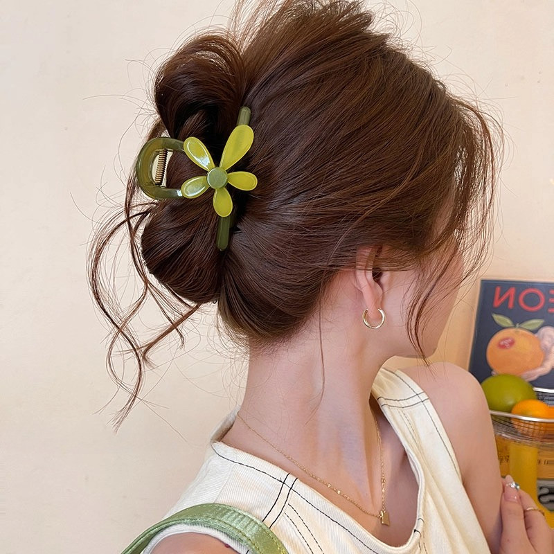 เก๋ากี้ผมลายดอกไม้น่ารักสำหรับสาวๆ กับคลิปยึดเล็บแบบยืดหยุ่น