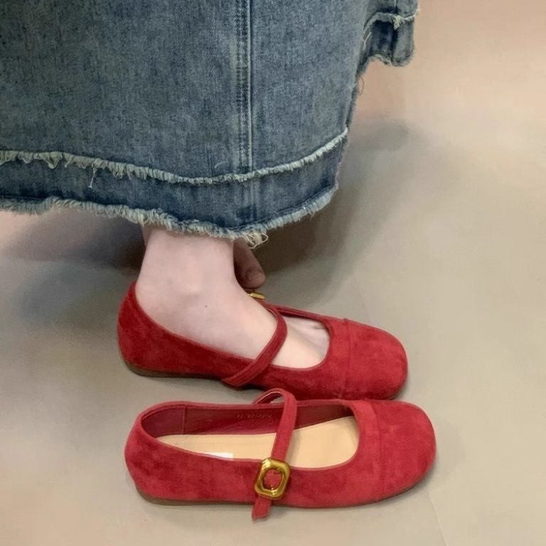 รองเท้า marry jane marry jane shoes รองเท้าส้นเตารีดสีแดง สไตล์ย้อนยุคฝรั่งเศส ทรงแมรี่Janeแบบอ่อนโย