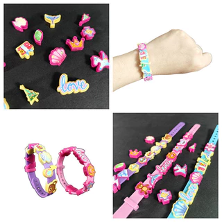 GeeToy ชุดสร้อยข้อมือลูกปัด DIY 4 ชิ้นลูกปัดและสร้อยข้อมือแฮนด์เมดสายรัดข้อมือแบบปรับได้ของเล่นหัตถกรรมสำหรับเด็ก
