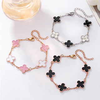 Ins Style New Delicate Four-leaf Clover Lucky Bracelet หวานอเนกประสงค์แฟชั่นสร้อยข้อมือดีไซน์เรียบง่าย