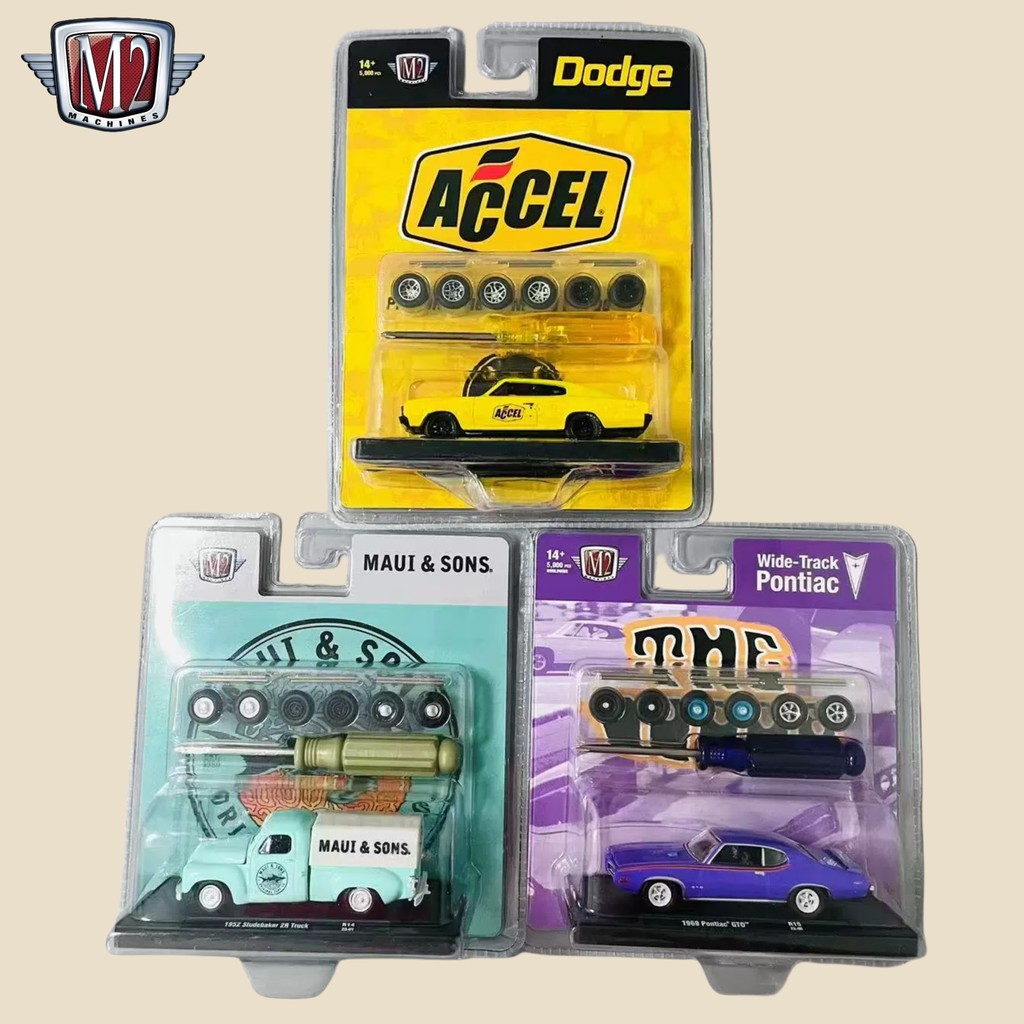 M2 Machines 1:64 Vintage Muscle Car TransporterชุดDiecastพร้อมเครื่องมือและยางพิเศษ